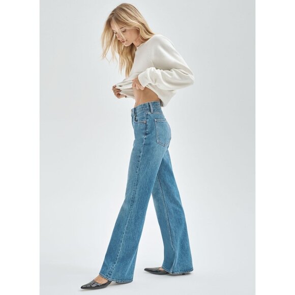 Aritzia Denim - Aritzia Denim Forum The Marianne High Rise Loose Flare Long Inseam Light Wash 28